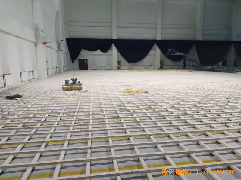 北京房山区燕山体育馆体育木地板安装案例1