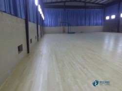 ѧУ����ľ�ذ�ʩ���Ŷ�