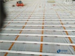 �������˶�����ľ�ذ廷��